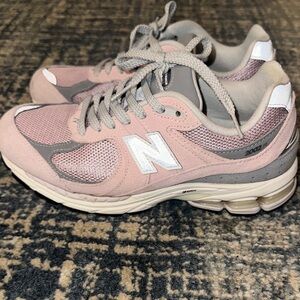 New Balance M2002R orb pink SIZE 8 W or 6.5 M